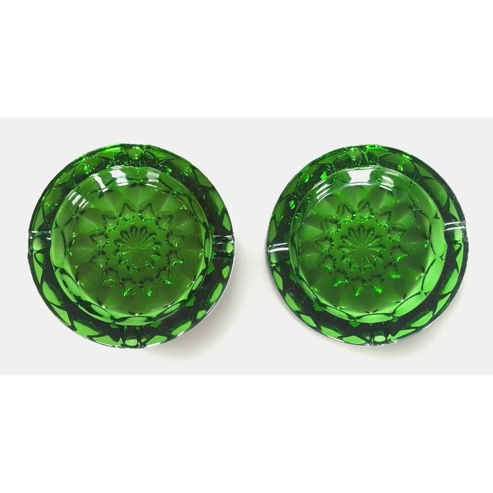 2 Vtg Emerald Green Press Glass Ashtrays Starburst Flower Design 6